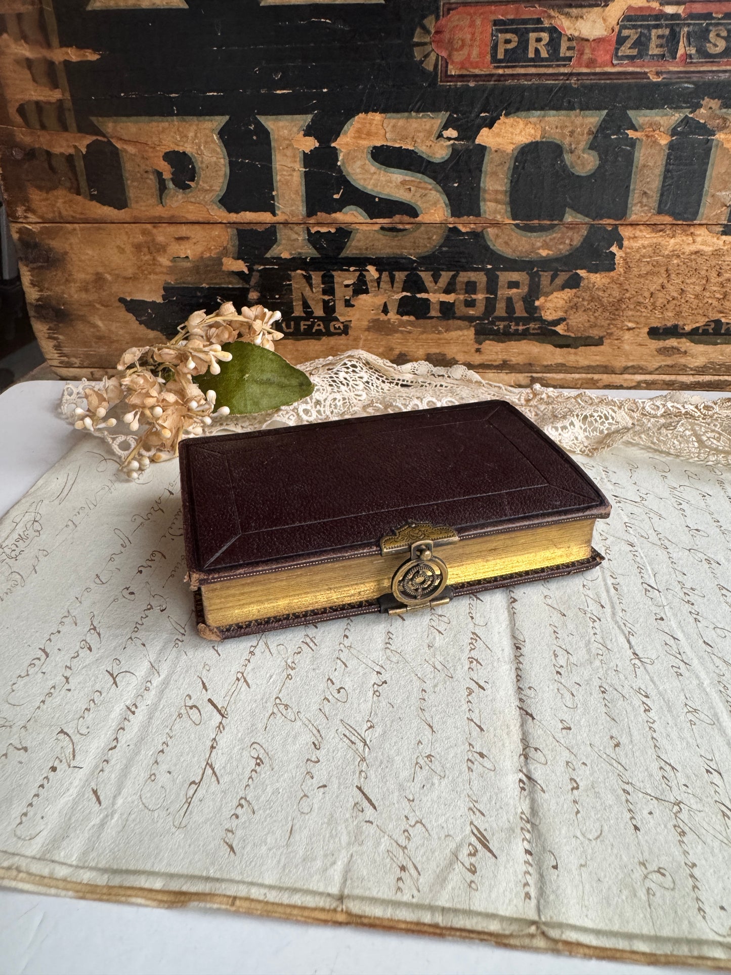 French Psalms & Hymns Book 1892 "Psaumes et Cantiques" with Gilt Pages & Clasp