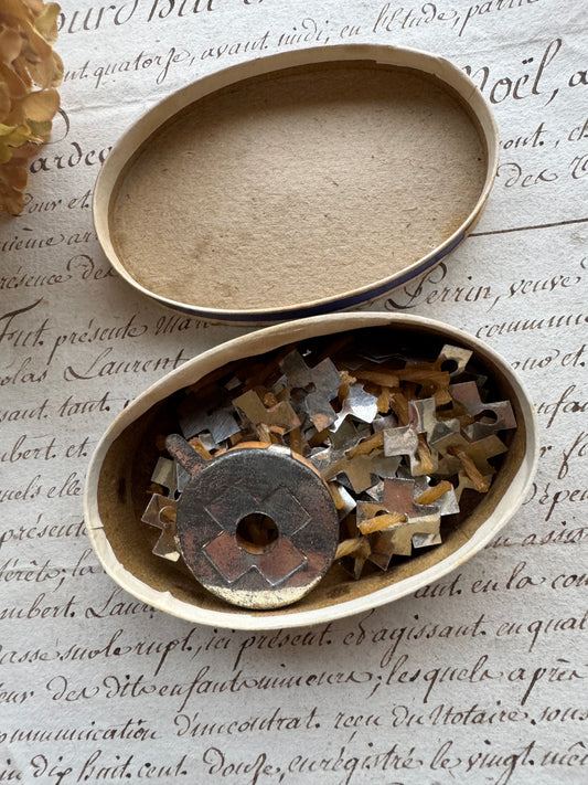 Antique French Night Light Box, “À La Marguerite” Veilleuses de l’Avenir