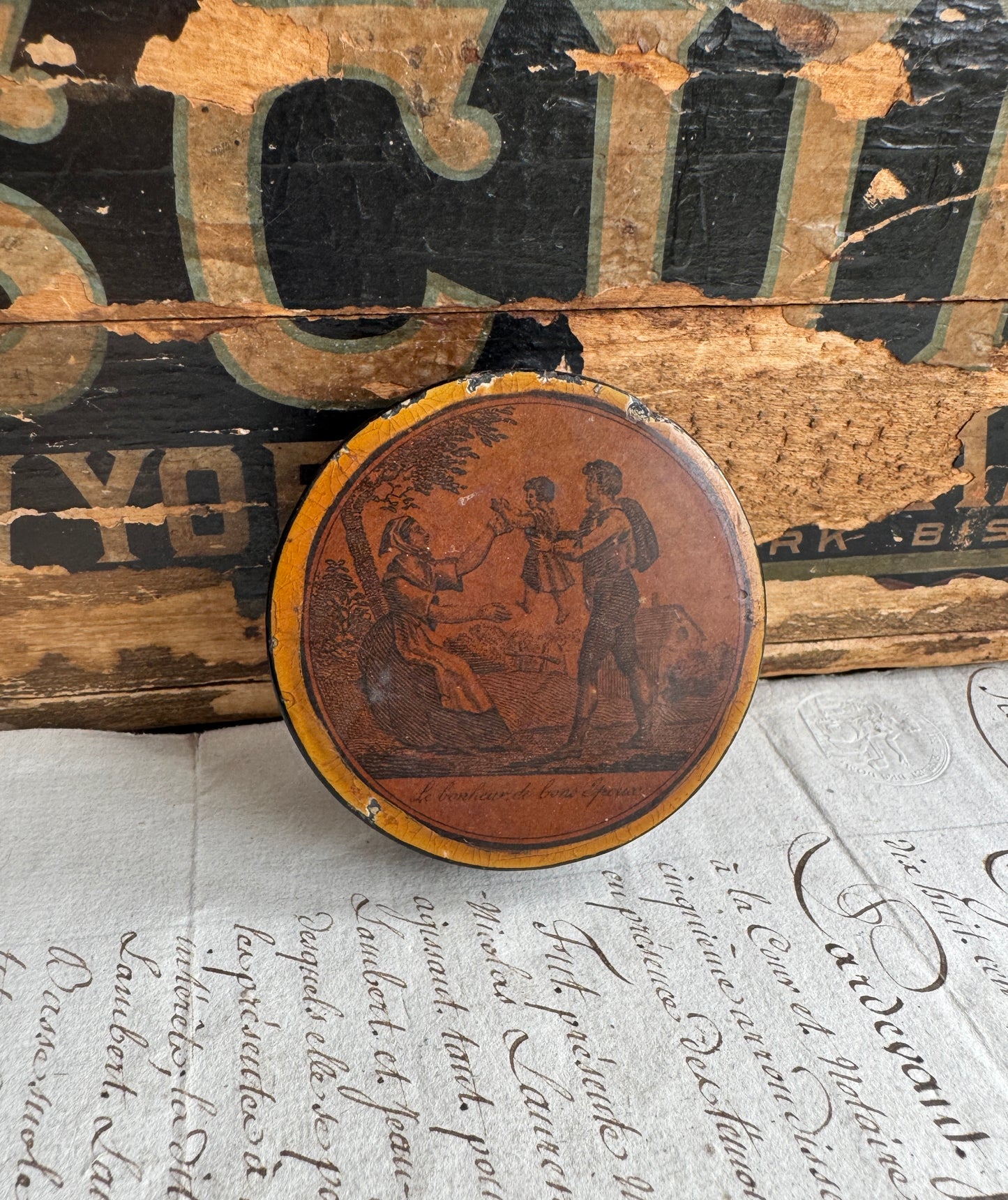 Antique French Snuff Box, Lacquer Papier Mâché Sentimental Family Scene, 19th Century