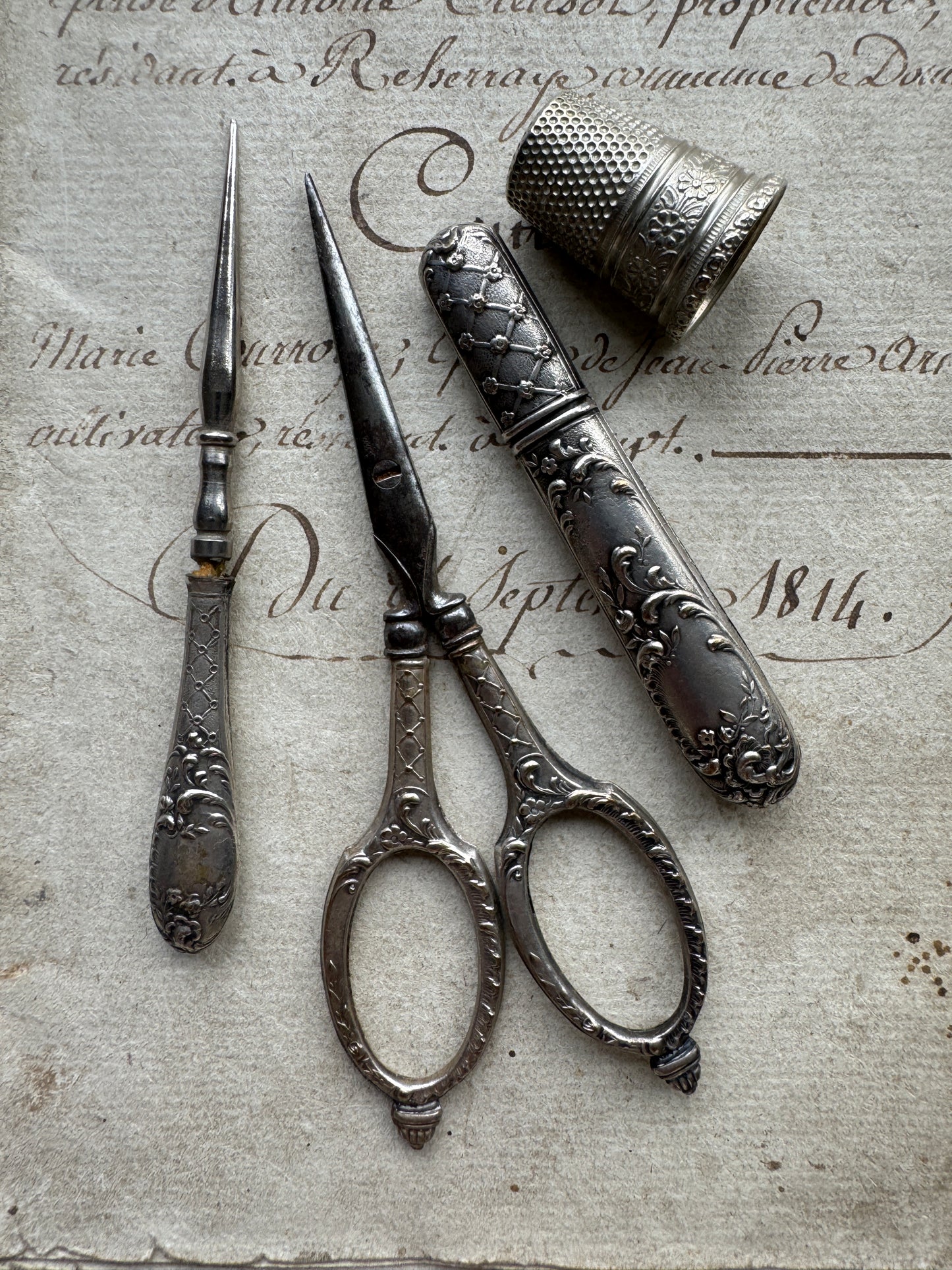 Antique French Sewing Etui Set in Leather Case, Elegant 19th Century Necessaire