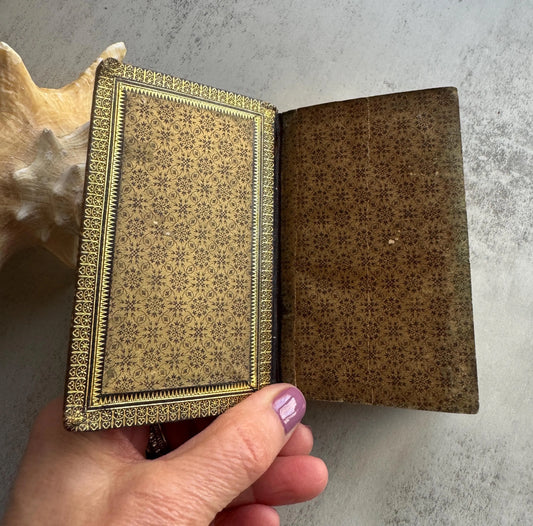 French Roman Parishioner Complete, Prayer Book, Leather Covers Dated 1905, Gilded Edged Pages