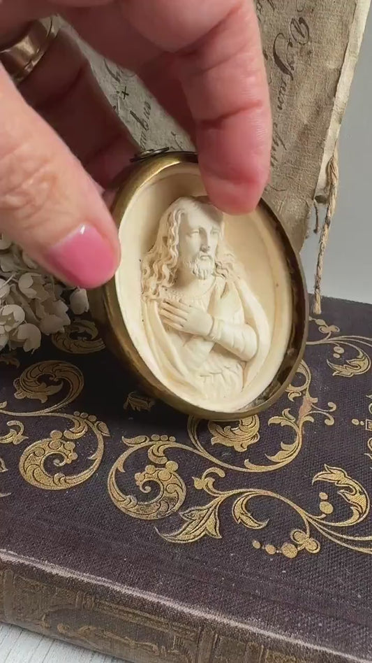 Antique French Jesus Ex-Voto Reliquary, Oval Shaped Religious Icon